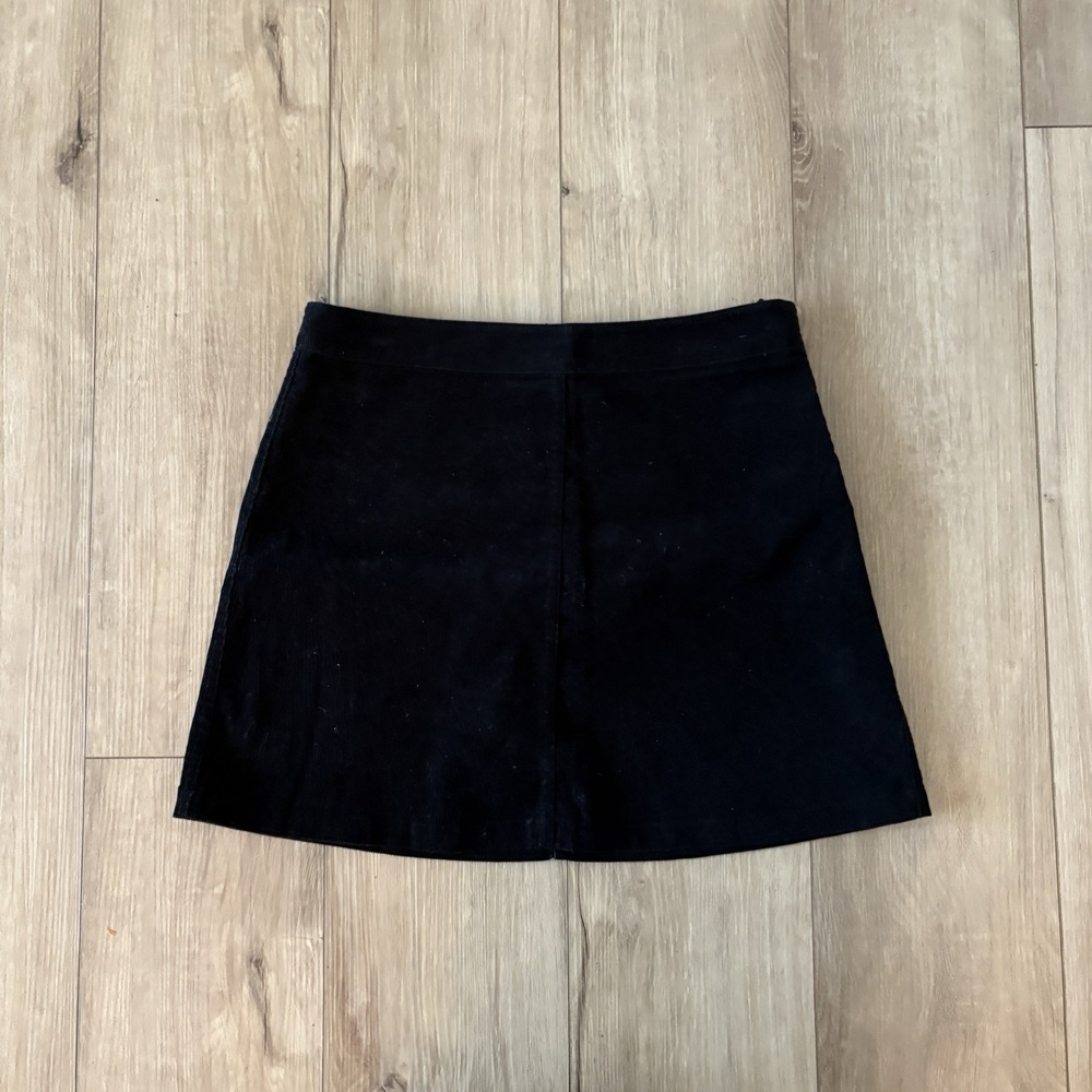 Aritzia Wilfred Free Corduroy Mini Skirt Size 8 Solid Black A-Line Side Zip
